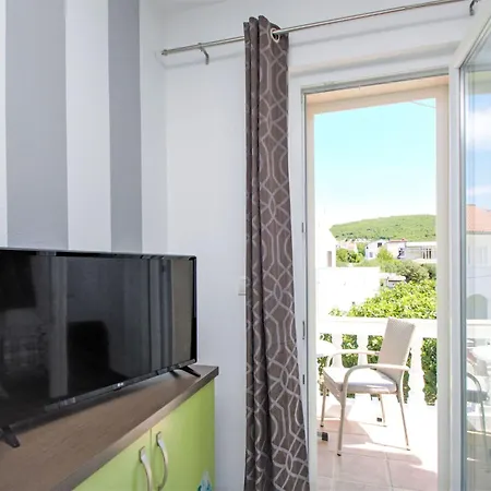 Apartment Aquanur-4 By Interhome