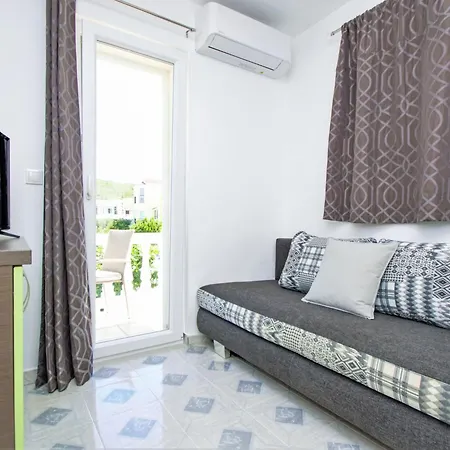 Aquanur-4 By Interhome *