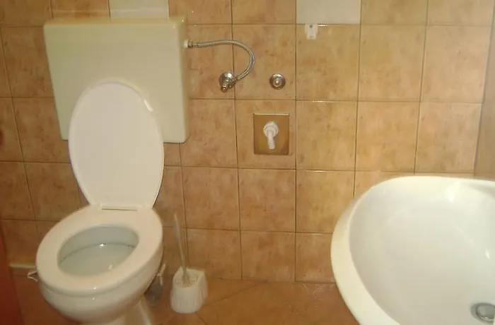 Aquanur-4 By Interhome